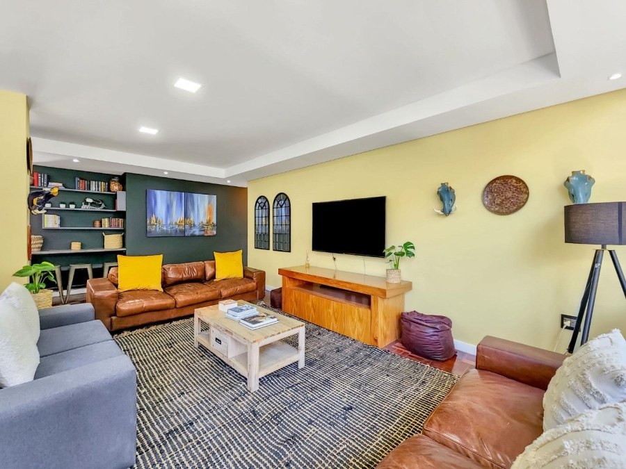 To Let 3 Bedroom Property for Rent in Three Anchor Bay Western Cape